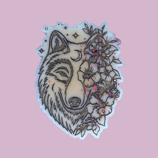 Praline & Vanilla Whip Flower Wolf Shape