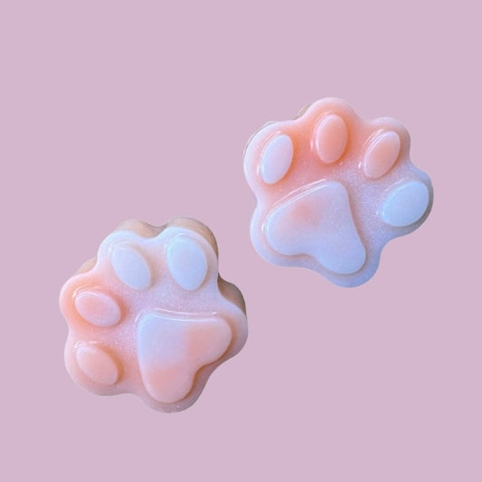 Clean Queen Paw Print Shapes